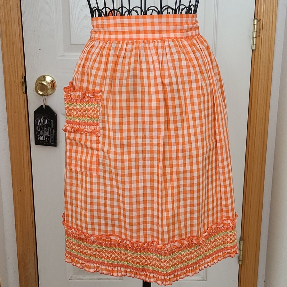 Retro gingham apron